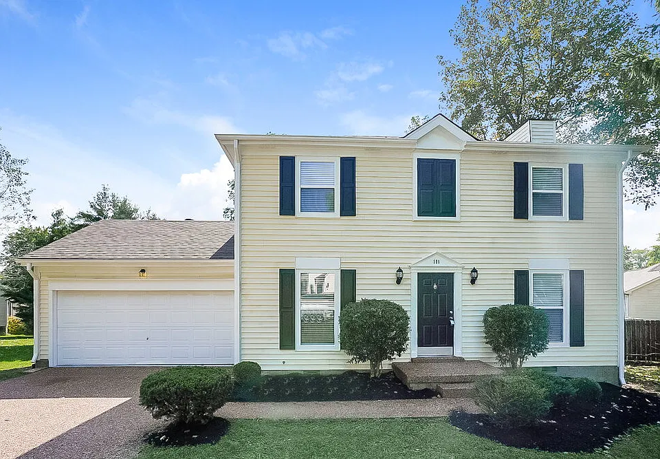 111 White Oak Ct