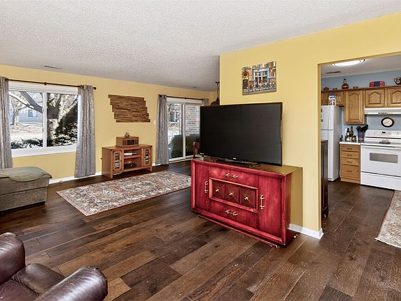 2nd image of 4549 Woodland Ave Unit 1