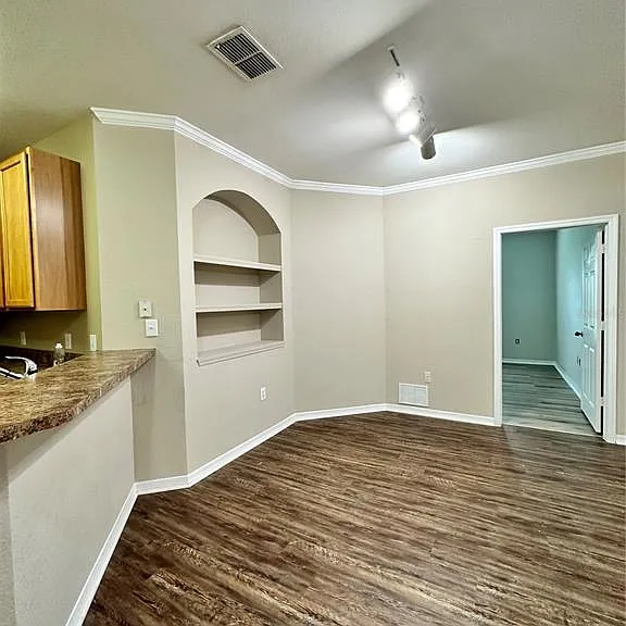 10023 Courtney Palms Blvd #101 — Photo 7
