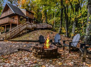 1819 Arolla Ct W, Gatlinburg, TN 37738