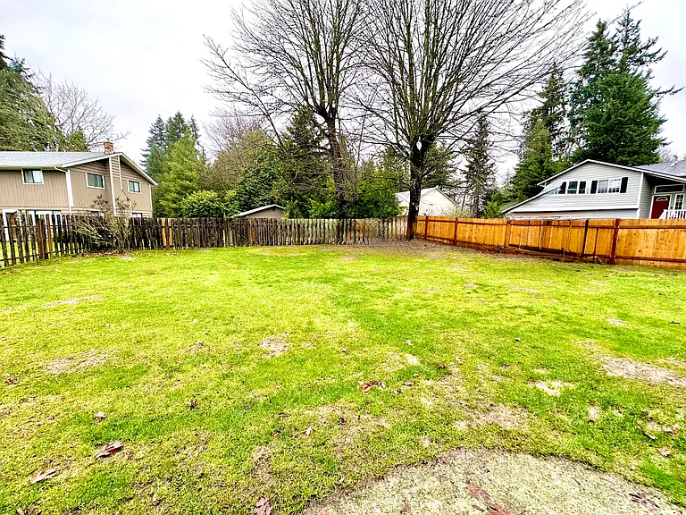 251 Tremont Pl W — Photo 10