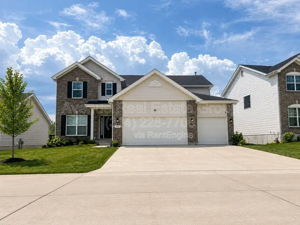 216 Liberty Valley Dr, Foristell, MO 63348