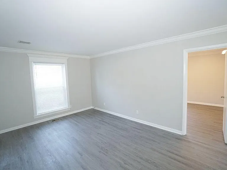 3801 Hill Rd #3 — Photo 2