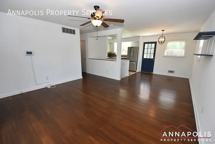 757 Warren Dr — Photo 5