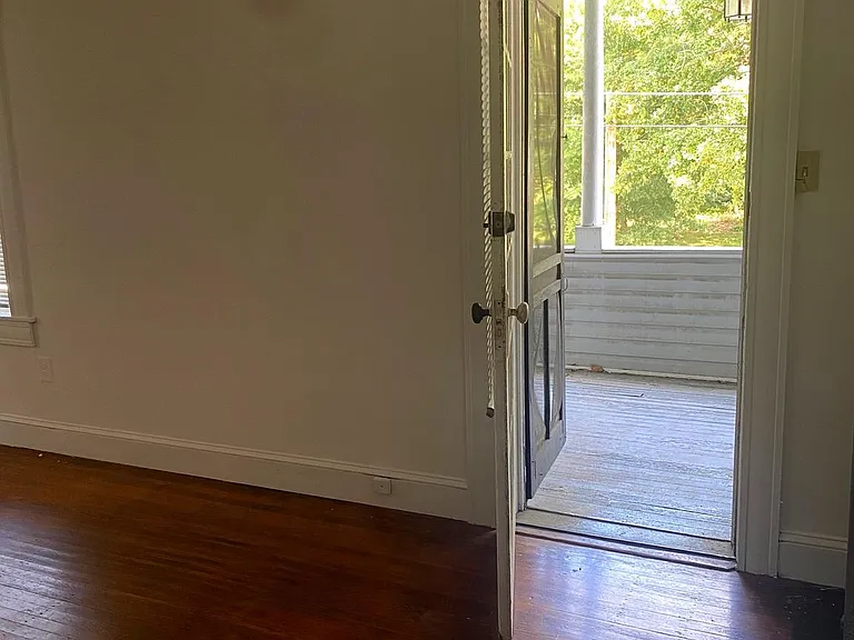 421 E Lake Ave — Photo 17