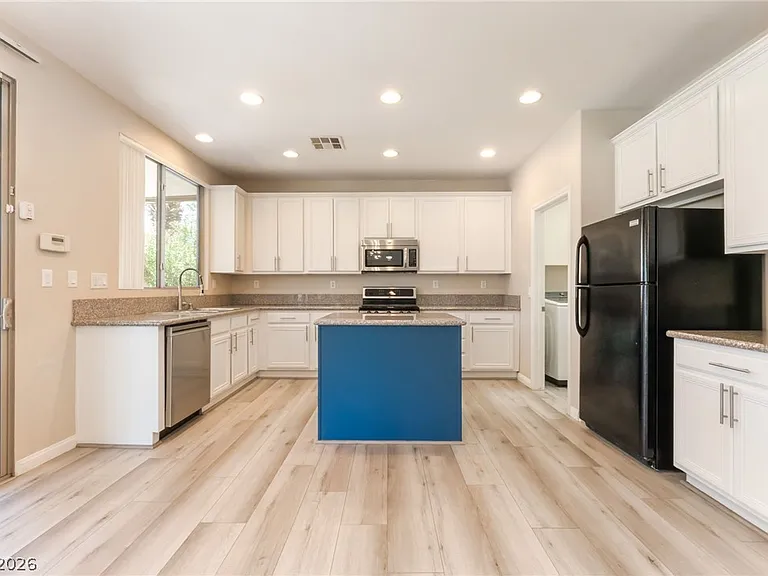 9440 Highview Rock Ct — Photo 7