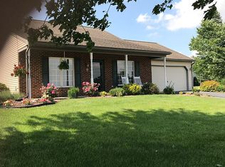 42 Springhouse Dr, Myerstown, PA