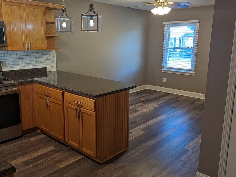 101 Cavin Ave — Photo 2