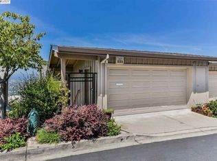 8 Starview Dr, Oakland, CA 94618