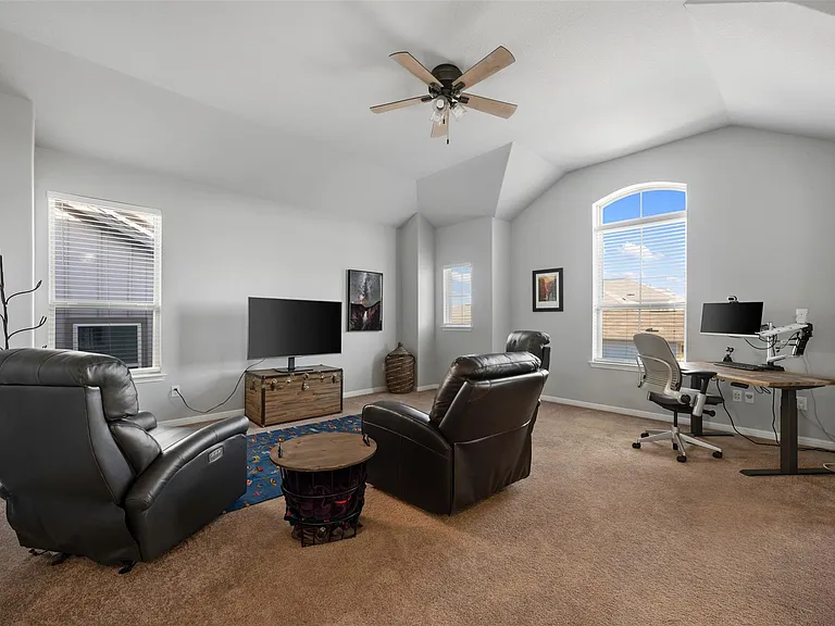1404 Jenkins Bnd #11 — Photo 28