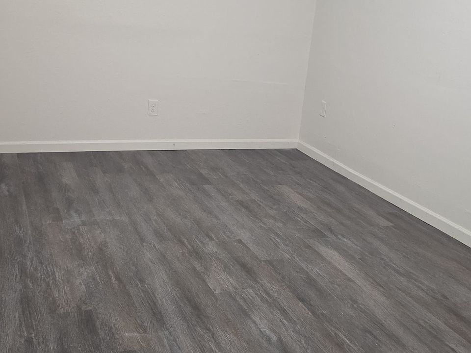 1st image of 219 Westpark Ct