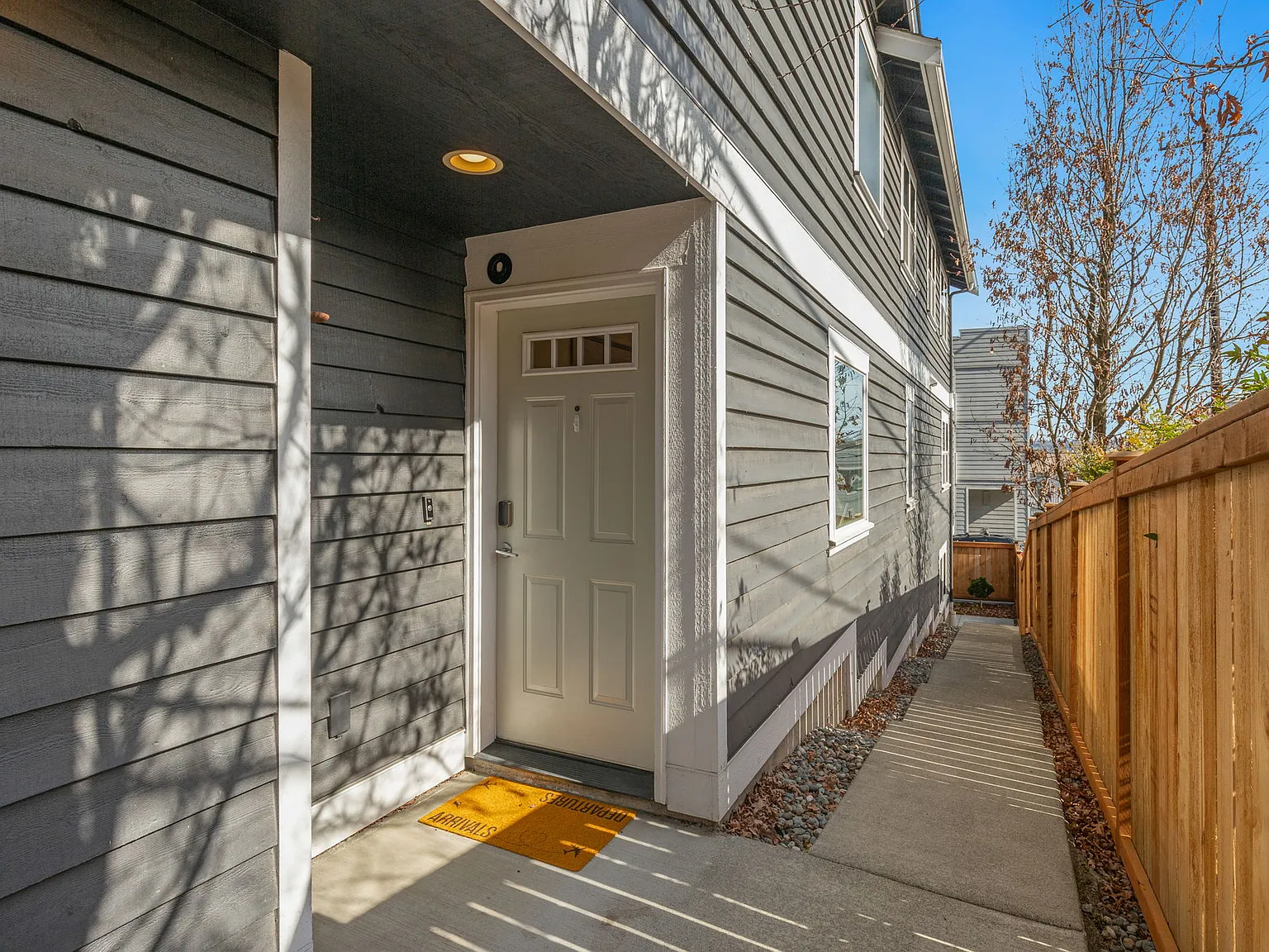 3 bed, 2.5 bath, 2040 sqft, $5,500 — Photo 4