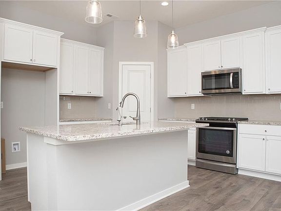 This is a photo of a Murphy floor plan Estridge built previously.