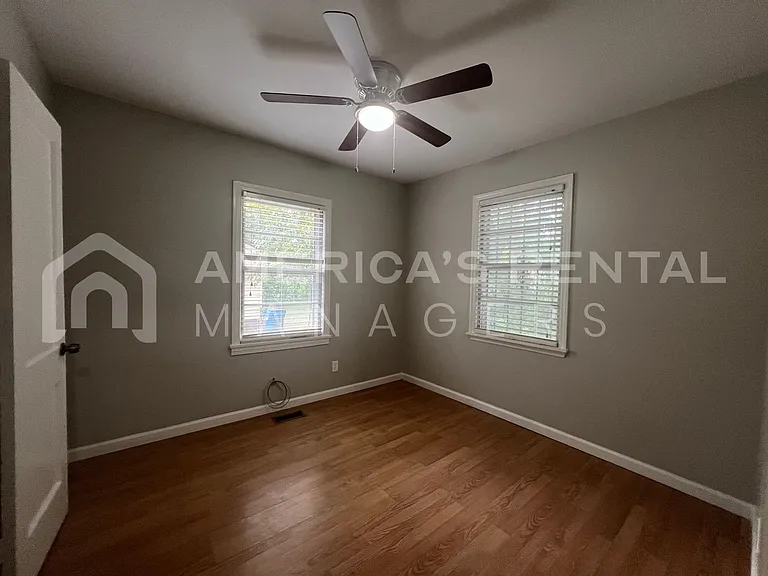 1318 Woodward Rd — Photo 13