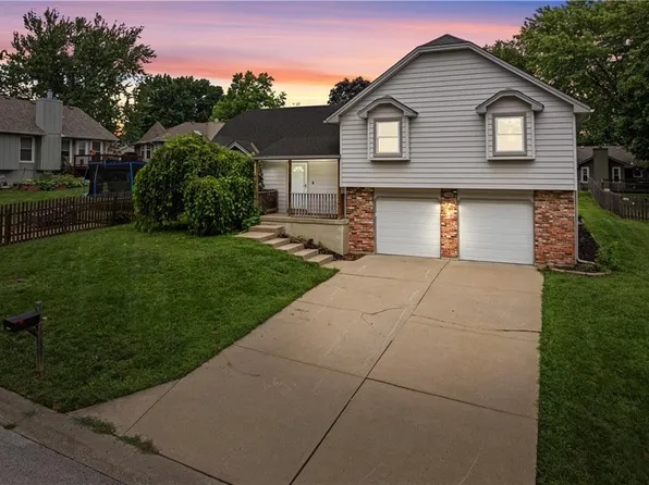 17404 E 35th St S, Independence, MO 64055