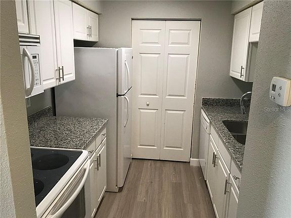5th image of 3732 Idlebrook Cir APT 112