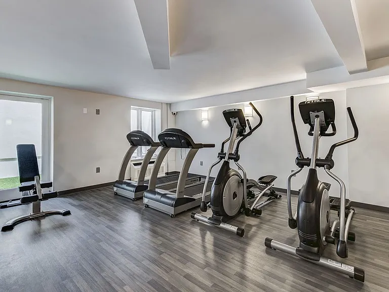 525 Myrtle Ave #204 — Photo 8