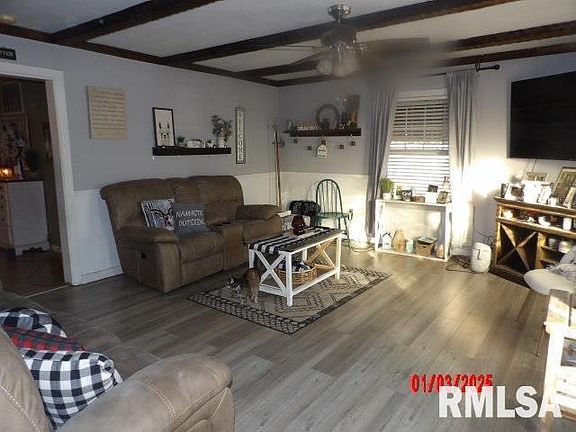 3rd image of 214 W Washington St