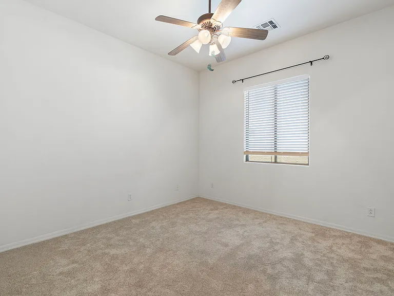 8614 W Morten Ave — Photo 28