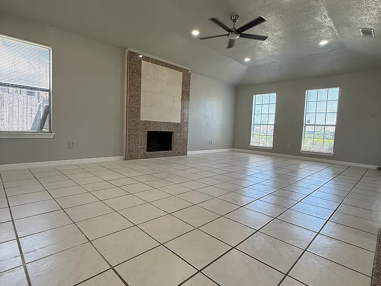 3113 Key West Dr — Photo 6
