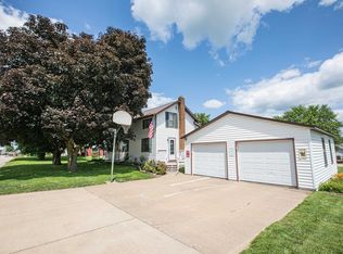 512 N Randolph St, Cuba City, WI 53807