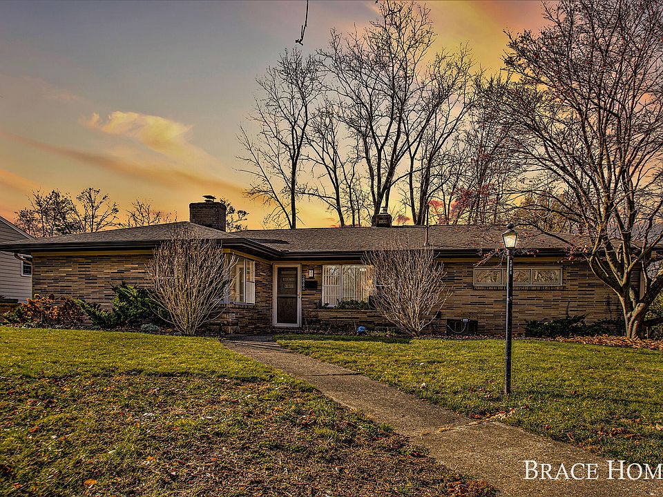1st image of 2884 Lake Dr SE