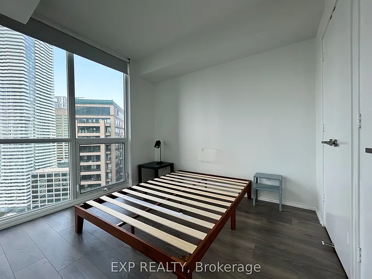 45 Charles St E #3606 — Photo 8