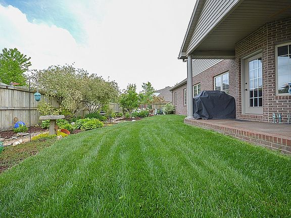 2nd image of 5844 Woodbridge Trl