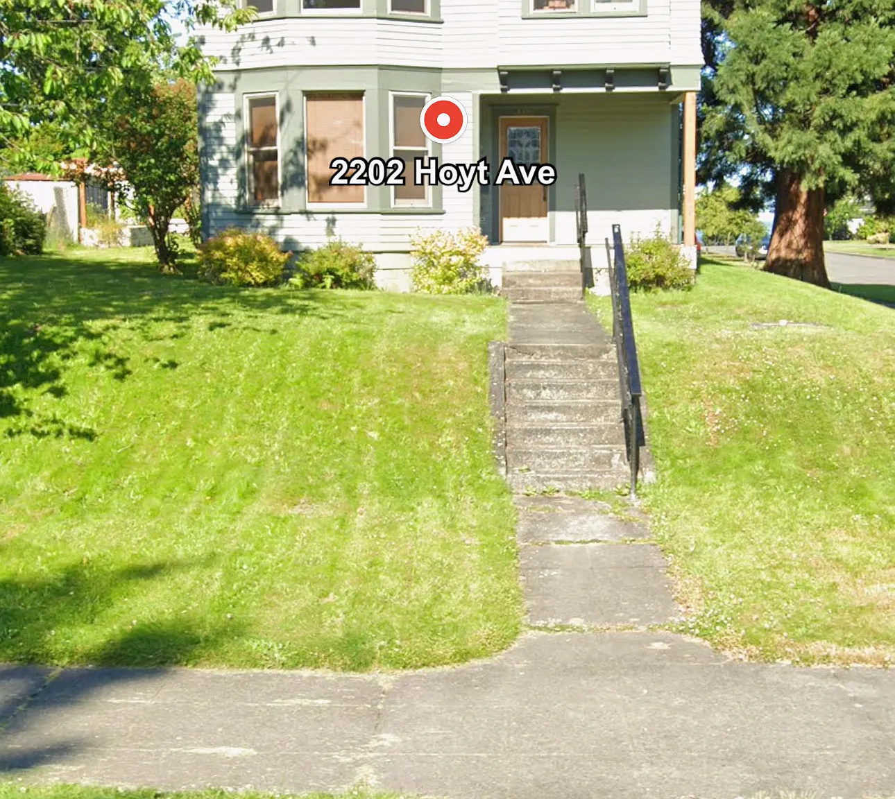 2202 Hoyt Ave — Photo 1