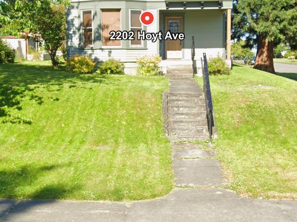 2202 Hoyt Ave