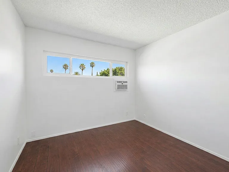 6828 Fulton Ave #4 — Photo 16