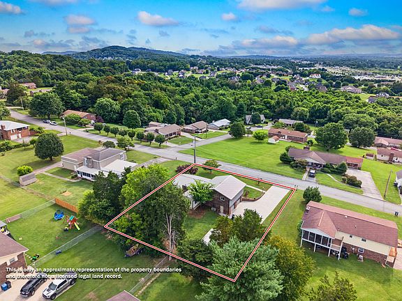5th image of 481 Ravenwood Dr