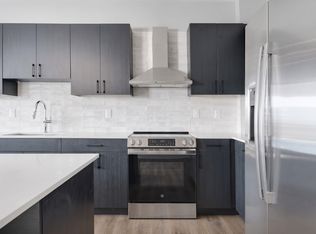 Lindsey Living, Troy, MI 48084