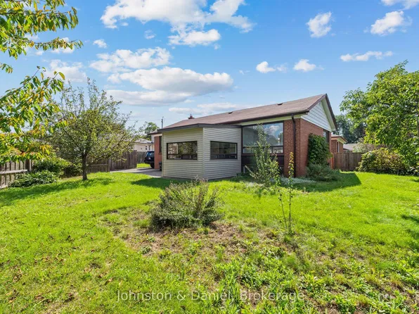 30 Marawa Ct, Toronto, ON M1G 3A9
