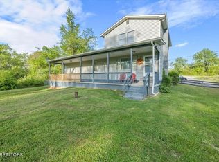 518 Flatt Spur Rd, Jamestown, TN 38556