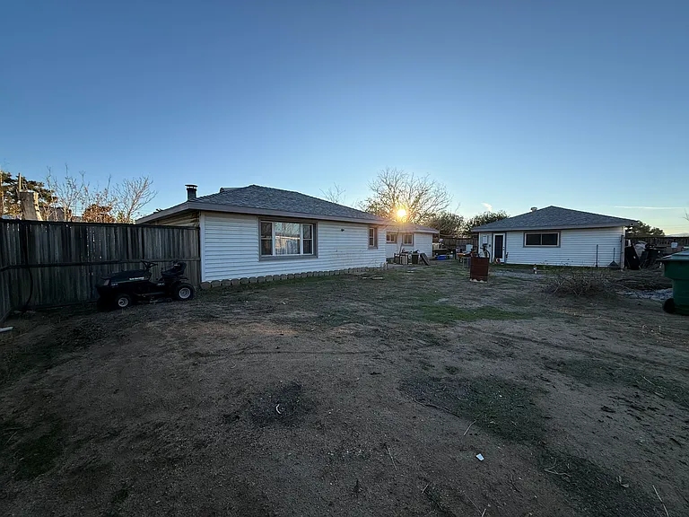 2321 W Avenue M4 — Photo 40