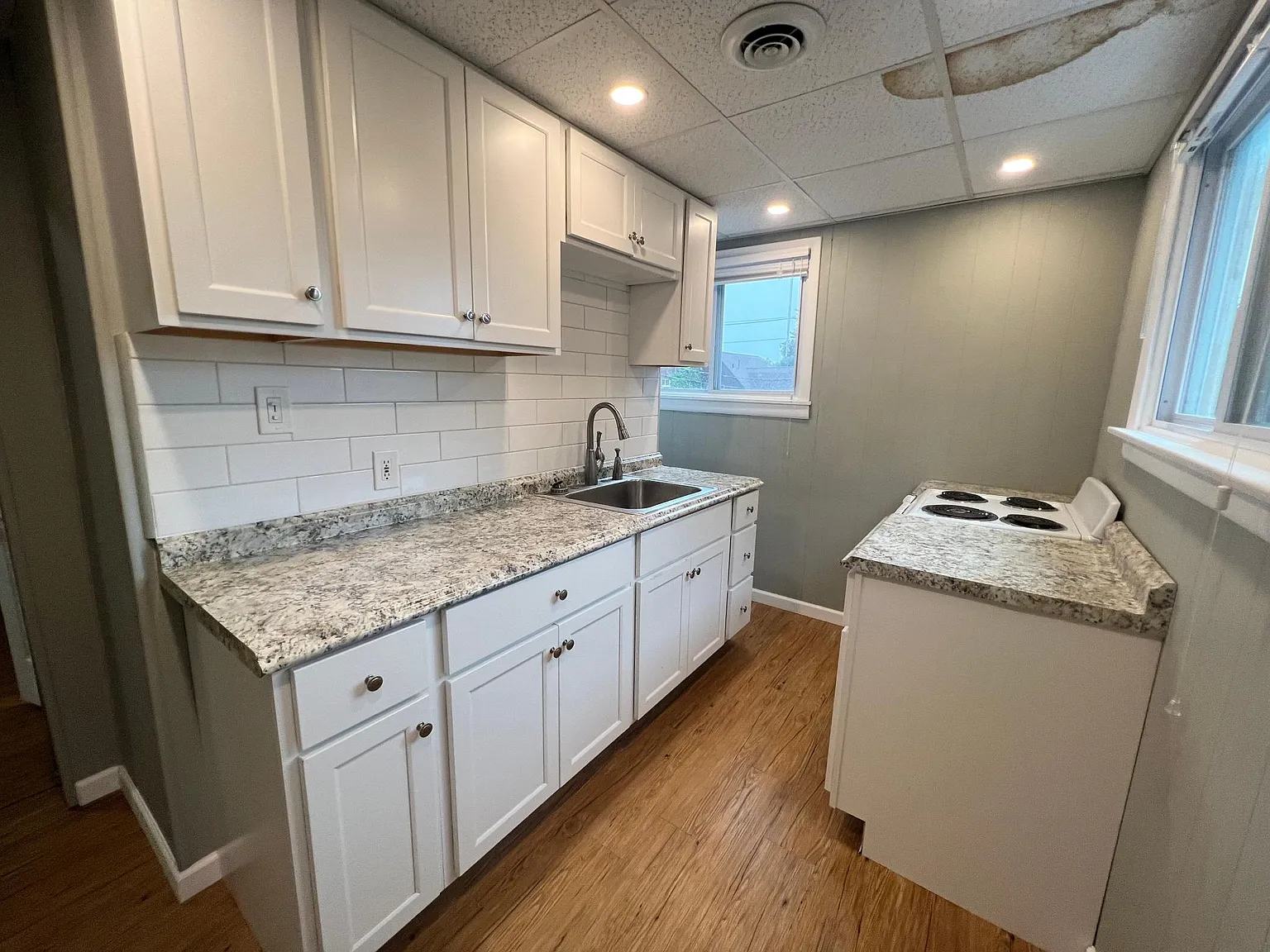 1 bed, 1000 sqft, $1,150 — Photo 2
