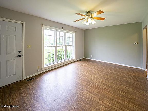 2nd image of 1719 Cherry Ln