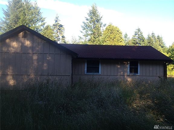 3rd image of 1435 46th Ave NE
