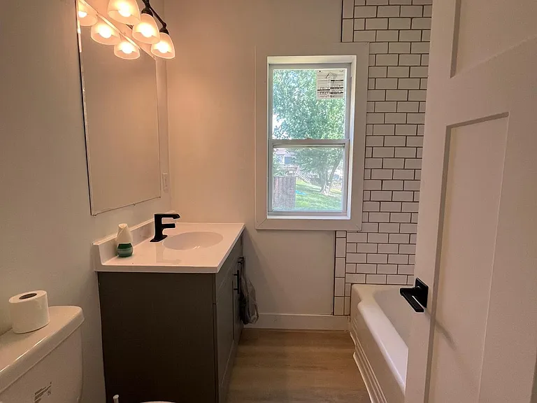 4301 Pleasant St SE — Photo 7