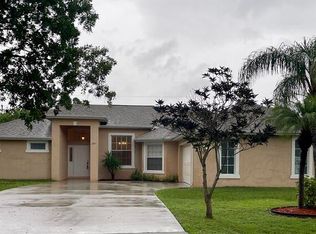 2497 SE Dogwood Ave, Pt Saint Lucie, FL 34952