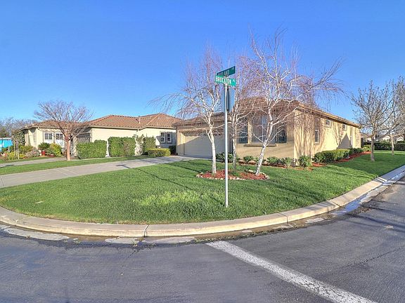 2nd image of 402 Rutland Drive