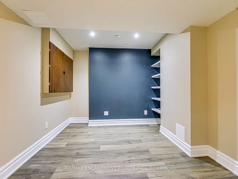 2492 Chaplin Rd — Photo 31