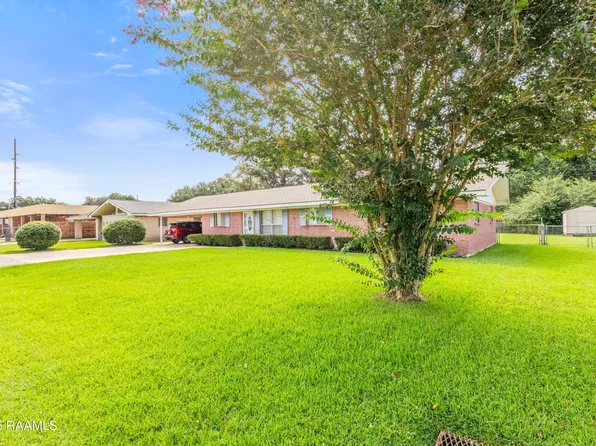 105 Leisure Ln, Lafayette, LA 70506