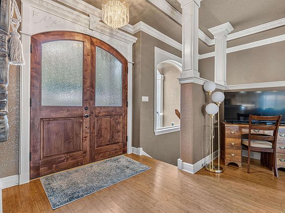5th image of 150 Catalina Cir