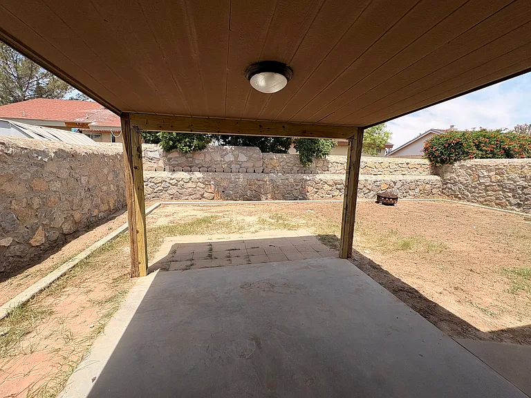 5837 Quail Dr — Photo 13