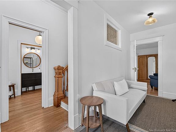 3rd image of 189 Highfield St