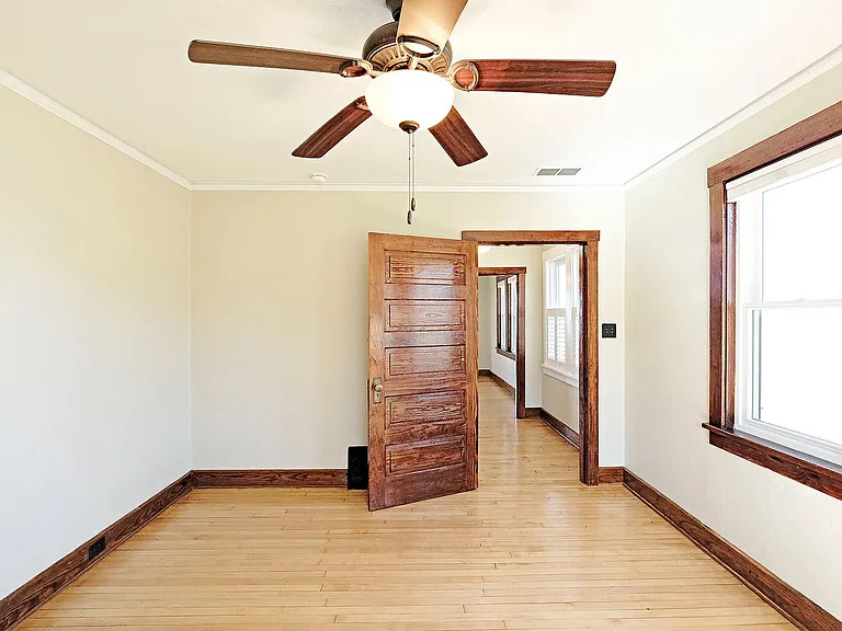 4577 Stony Point Rd — Photo 13