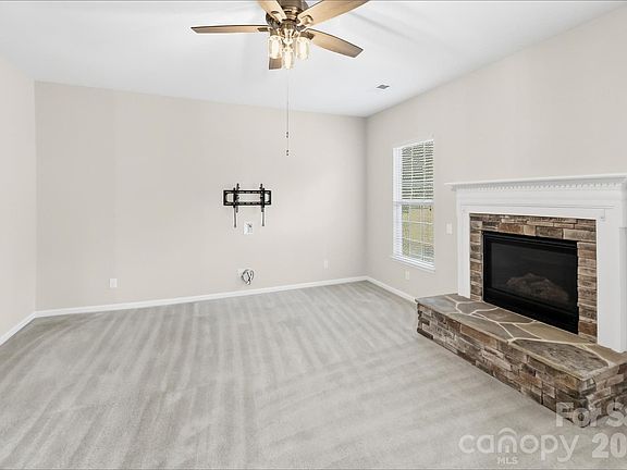 4th image of 1268 Tanner Crossing Ln