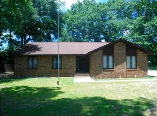 2253 Treetop Ln, Sumter, SC 29154